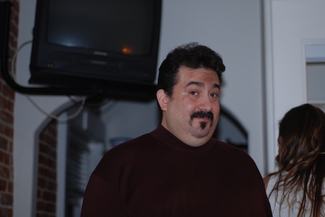 ** PLEASE DESCRIBE THIS IMAGE **